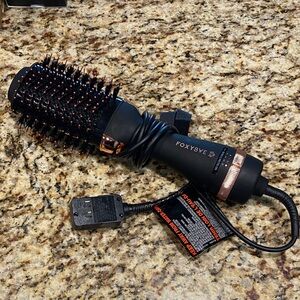 Foxybae Le Bounce Rose Gold Blowout Dryer Brush